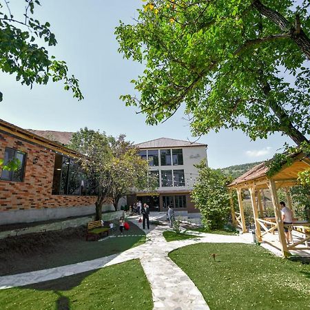Madin Eco Hotel Debed 외부 사진